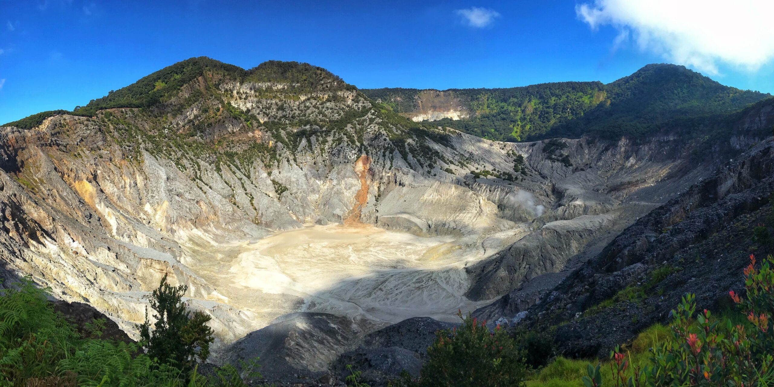 Gunung Tangkuban Perahu